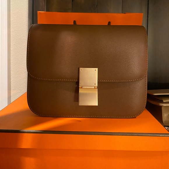 Small Classic Bag in Box Premium Saffiano Leather |Brown Camel |Rose Gold Clasp - Picture 3 of 16